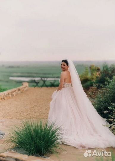 Свадебное платье с фатой 42-46(на корсете)