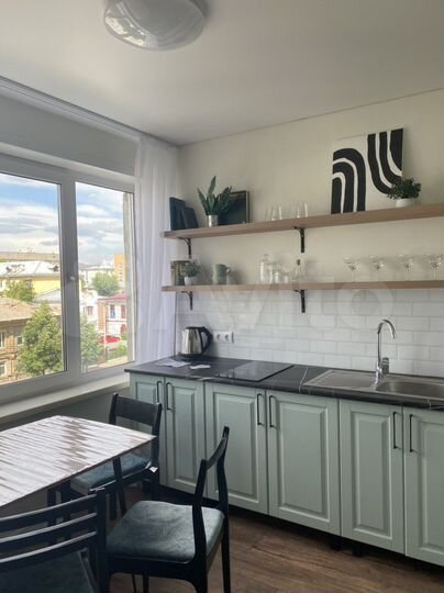 2-к. квартира, 42 м², 4/10 эт.