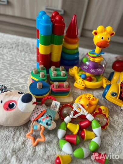 Развивающие игрушки для малышей