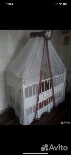 Детская кроватка с люлькой