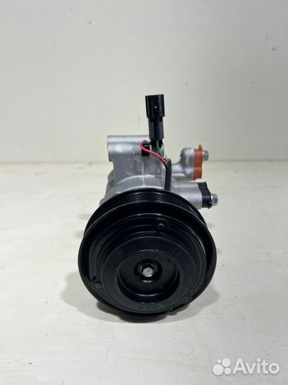 Компрессор кондиционера передний Hyundai Solaris 2