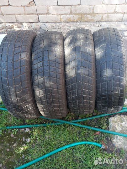 Roadstone Euro Win 185/65 R15