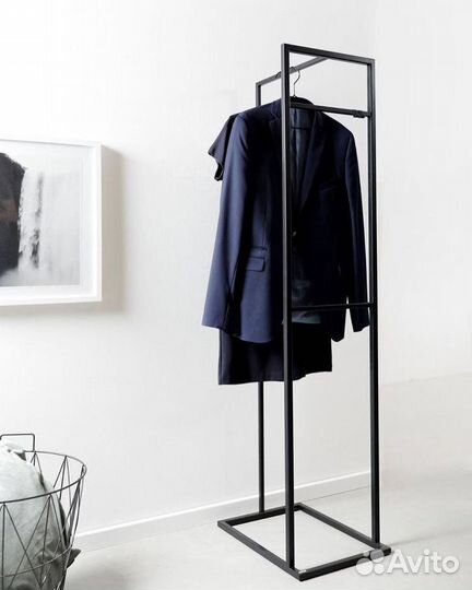 Рейл вешалка в прихожую в стиле Лофт