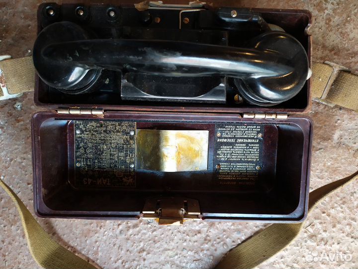 Старинный телефон