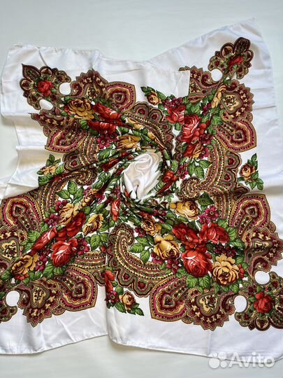 Павловопосадский платок белый