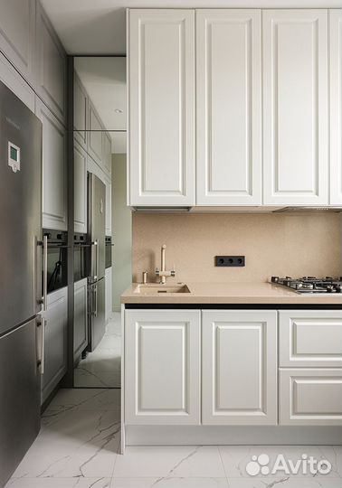 Угловая кухня под потолок на заказ