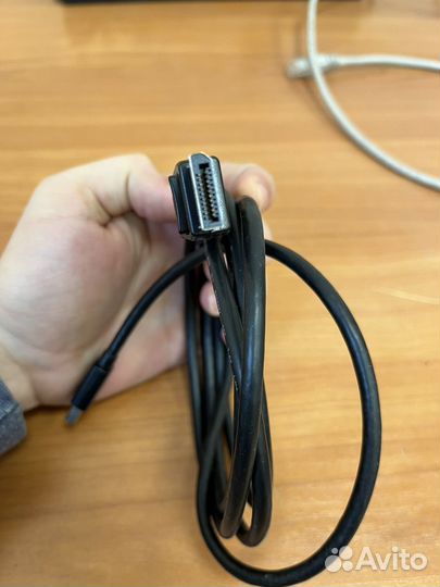 Кабель mini DisplayPort - DisplayPort