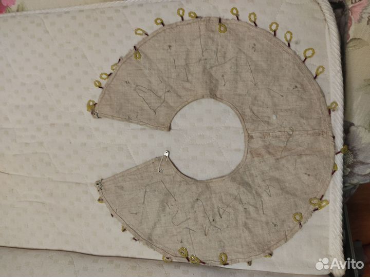 Воротник старинный бисер и лен и брошь скань