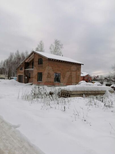 Дом 320 м² на участке 15 сот.