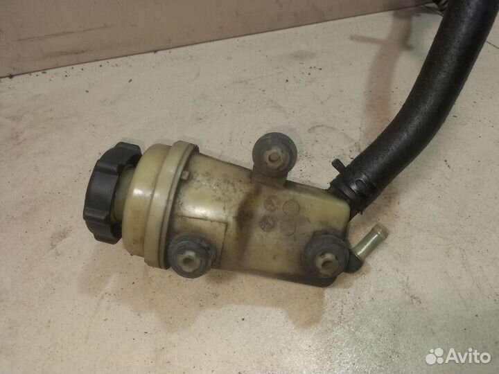 Бачок гидроусилителя Ford Focus 1 2.0 zetec