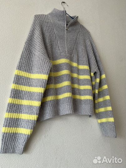 Свитер женский