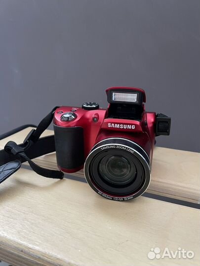 Фотоаппарат зеркальны Samsung WB100