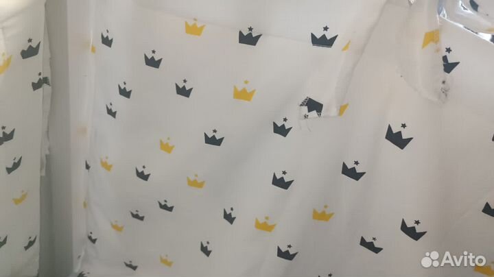 Детская кроватка с маятником