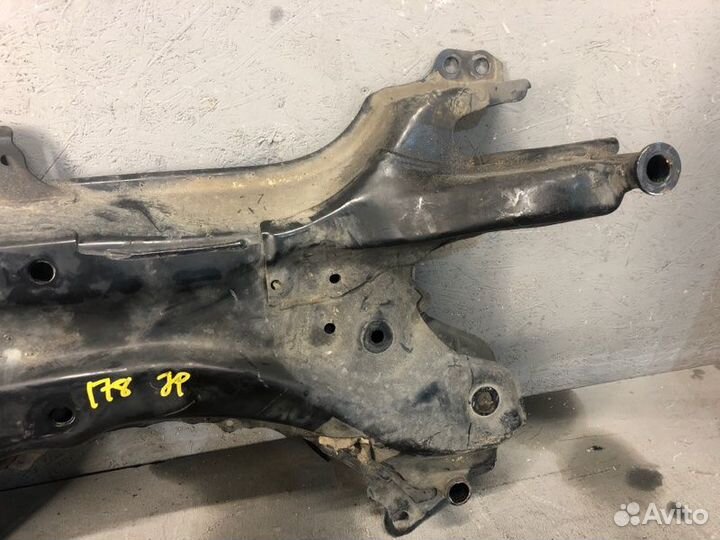 Подрамник передний Toyota Corolla E150 2ZR