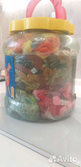 Нитки мулинэ для вышивания. 130 моточков