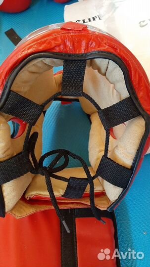 Шлем для единоборств