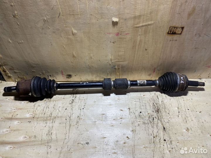 Приводной вал правый Kia Ceed 1 1,6 дизель МКПП 59