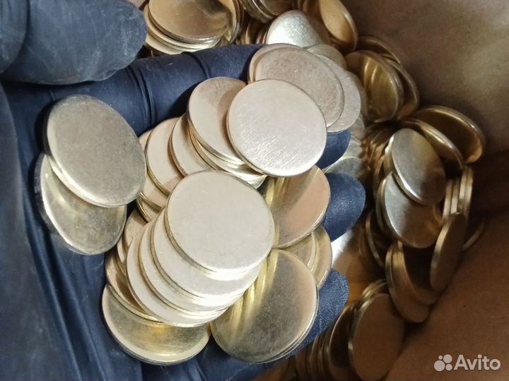 Заготовки для чеканки сувенирных монет и жетонов