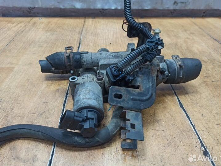 Корпус термостата Opel Zafira B Z16XEP 2005