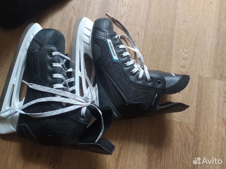 Коньки хоккейные