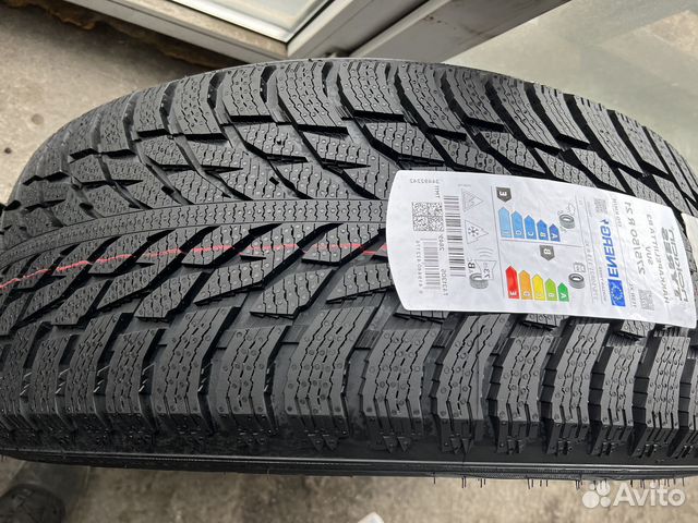 Nokian Tyres Hakkapeliitta R3 275/50 R21