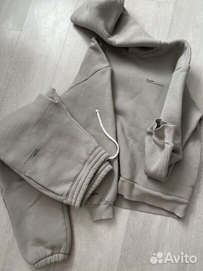 Спортивный костюм женский