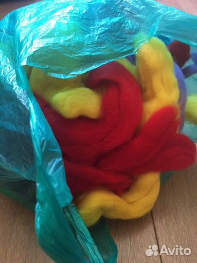 Пакет с шерстью для валяния и щеткой