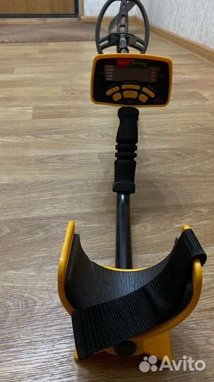 Металлоискатель и лопата Fiskars