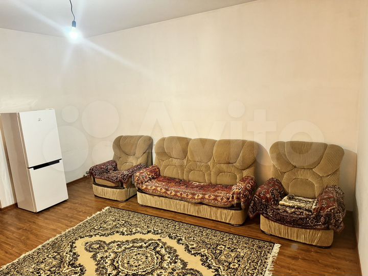 2-к. квартира, 55 м², 1/2 эт.