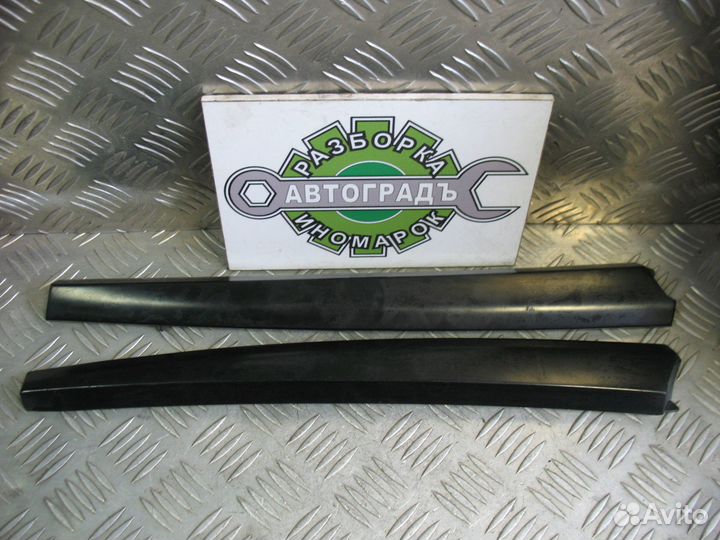 Молдинг заднего стекла Honda HR-V 3D 1999г