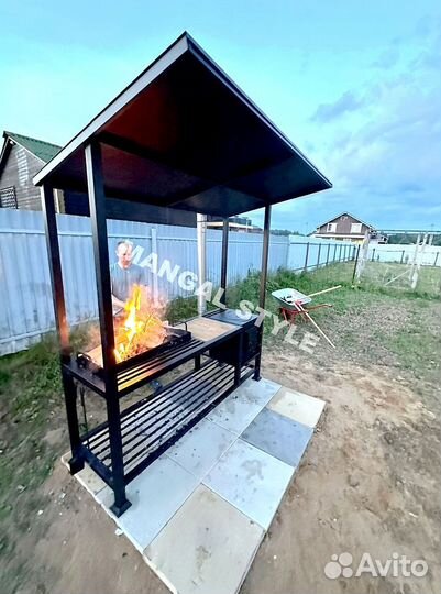 Мангал с крышей