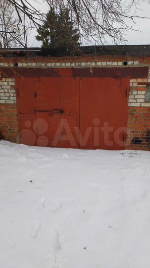 Гараж, > 30 м²