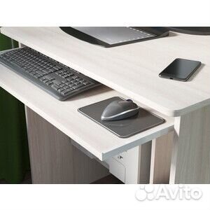 Стол компьютерный