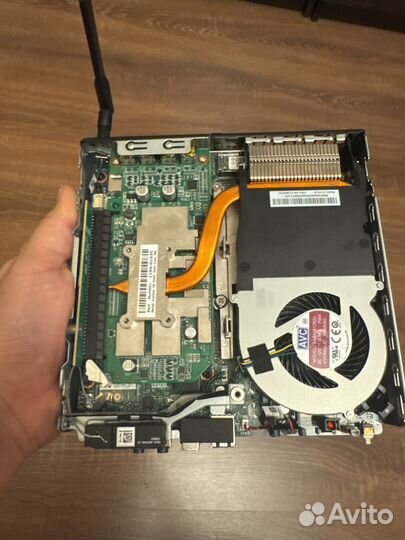 Lenovo m920x i7-9700T Radeon 560 16-256 WiFi BT