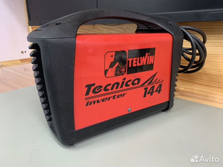 Сварочный инвертор Telwin Tecnica 144
