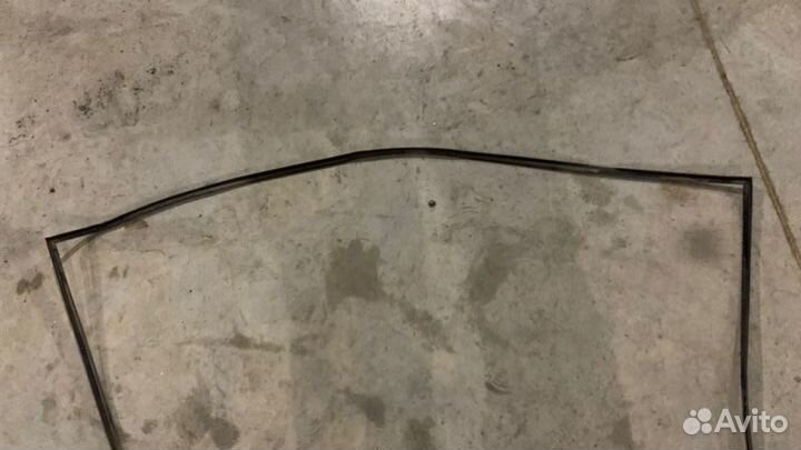 Уплотнитель заднего стекла Toyota Camry V50 V55