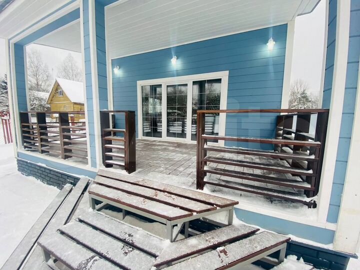 Дом 175 м² на участке 6 сот.