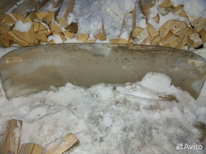 Заднее стекло Волга 21