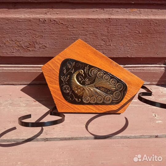 Подставка для цветов настенная