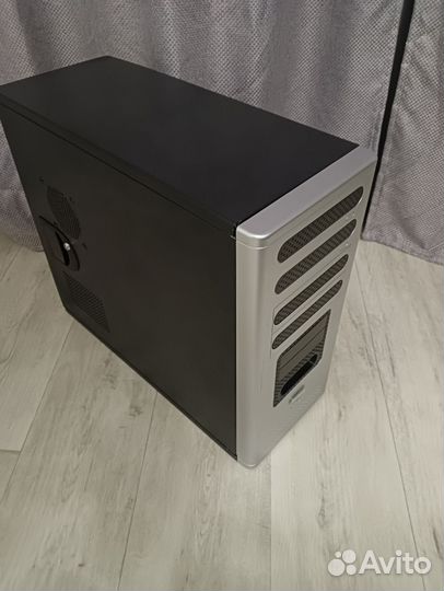 Помощник по компьютерам / мастер по компьютерам