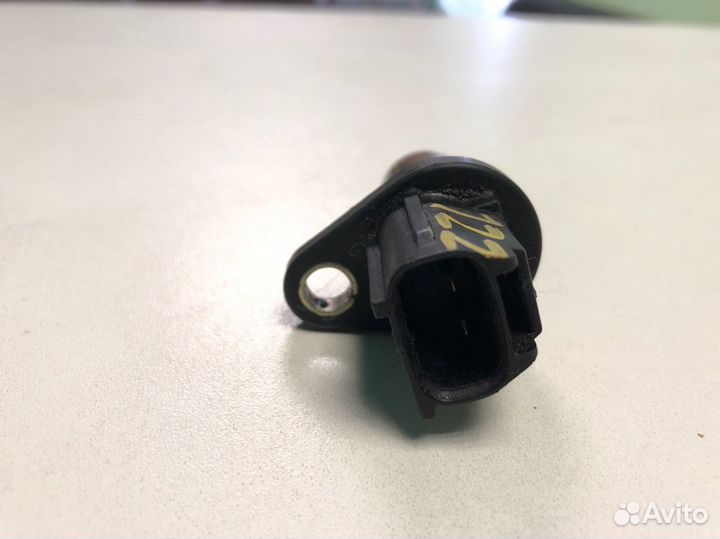 Датчик распредвала Toyota Matrix 1ZZ-FE 2003Г.в