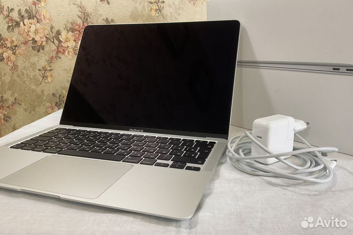 Apple MacBook Air M1 2020 13'' 256 Gb\7GPU 38цикл