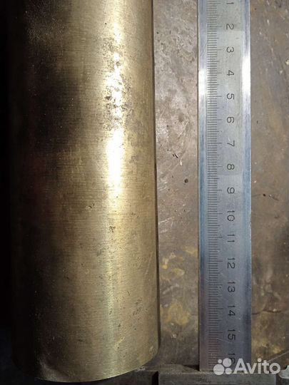 Токарный патрон 250 и бронзовая заготовка