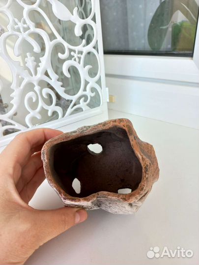 Камни, кормушки, ракушка,горшочек для аквариума