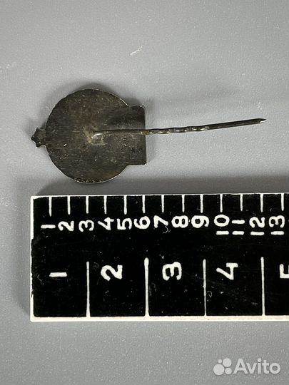 Значок тяжелый латунь турист СССР