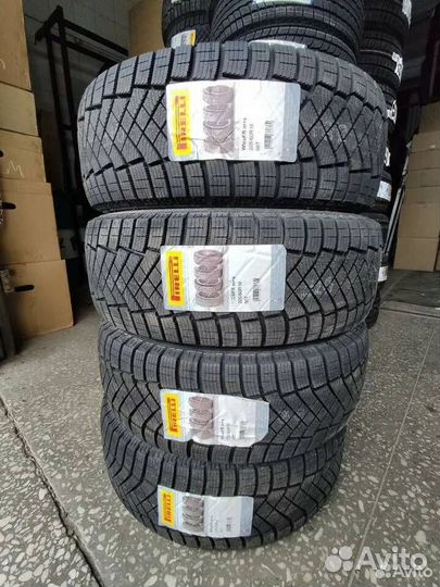 Pirelli Ice Zero FR 205/60 R16
