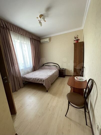 Комната 32 м² в 6-к., 2/3 эт.