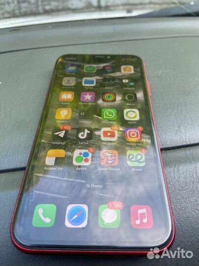 Телефон iPhone 11