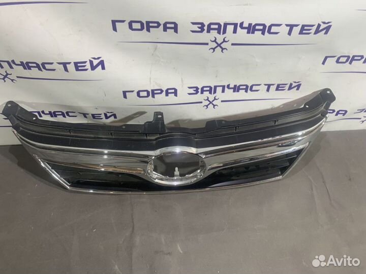 Решетка радиатора Toyota Camry (5310133380)