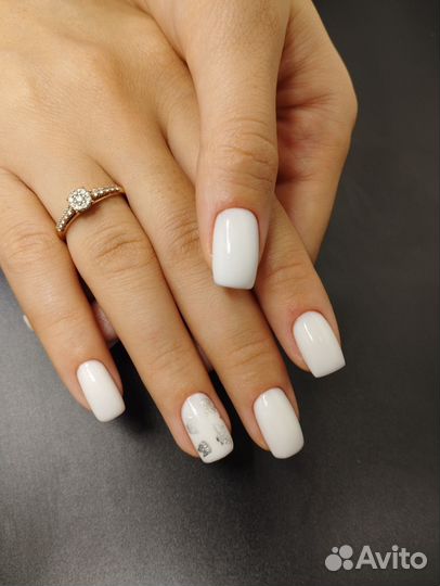 Маникюр с покрытием со скидкой 40%